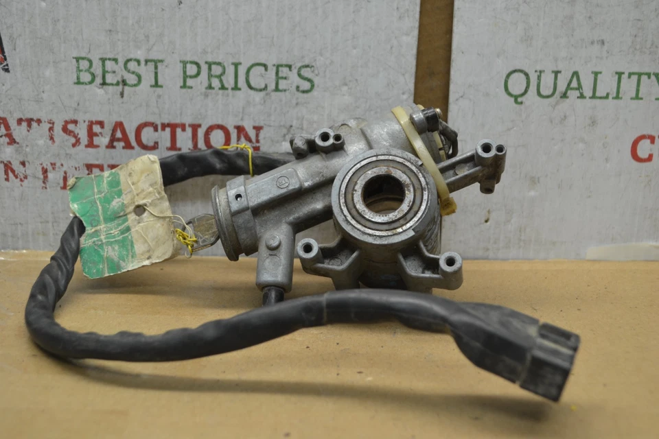 Toyota Celica 1987-89 cilindro de bloqueo de encendido 45020221 con llave 57-10F6 Bx 1 Foto 3 de 4