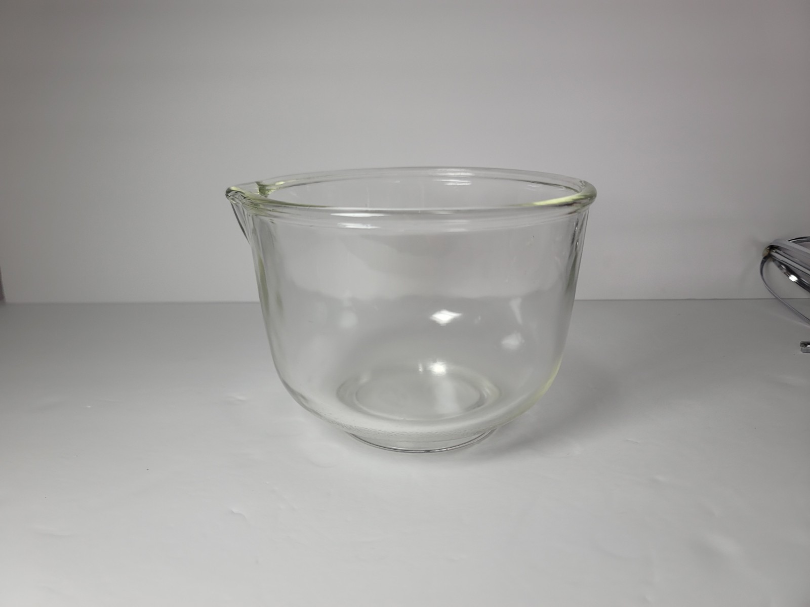 Vintage Sunbeam Mixmaster Cream 12 Speed Stand Mixer 2 Bowls & Beaters Works