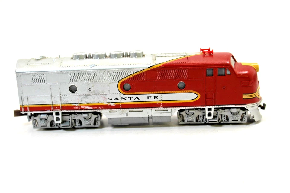 KATO SANTA FE F-7A AND F7B BOTH POWERED N SCALE LOT 58 - Image 3 of 4