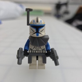 LEGO Star Wars: Battle for Geonosis (7869) W Minifigures Box and Instructions 