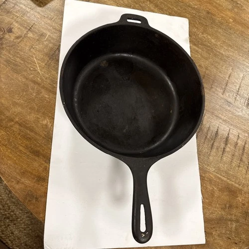 Wagner Ware 10 1/2” Cast Iron Chicken Fryer #8 Pan Made In USA