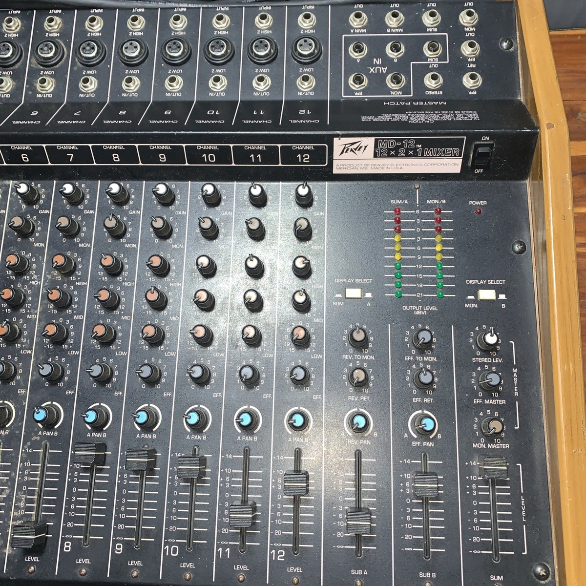 Peavey MD-I2 12x2x1 Mixer Stereo Mixing Console 12 Channel Studio
