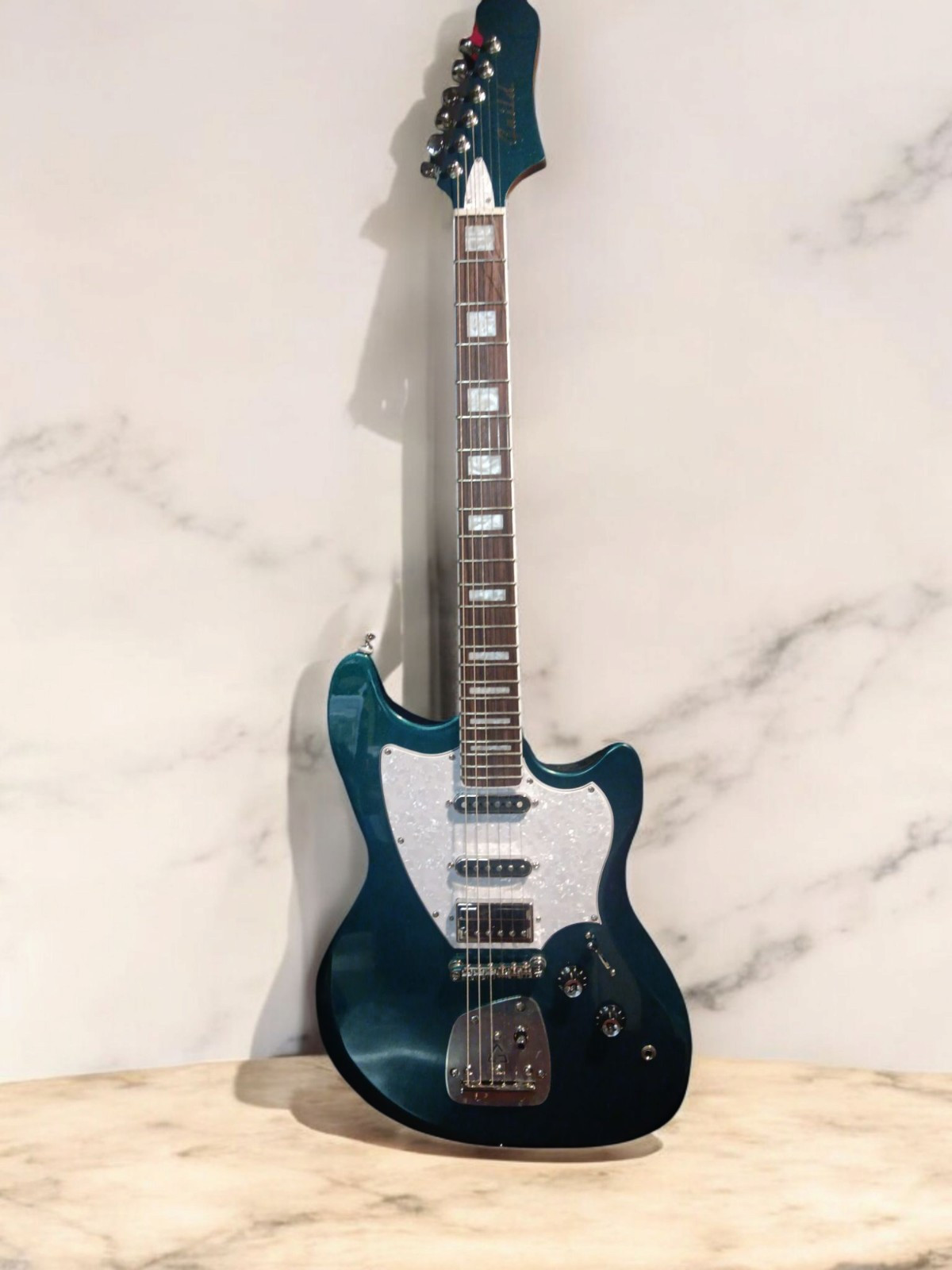 Guild Surfliner Deluxe Guitar | eBay