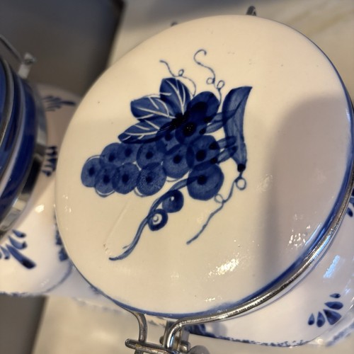 Vintage Graduated Panware Blue & White Fruit Grapes Lidded Kitchen Canister Set - Picture 9 of 24