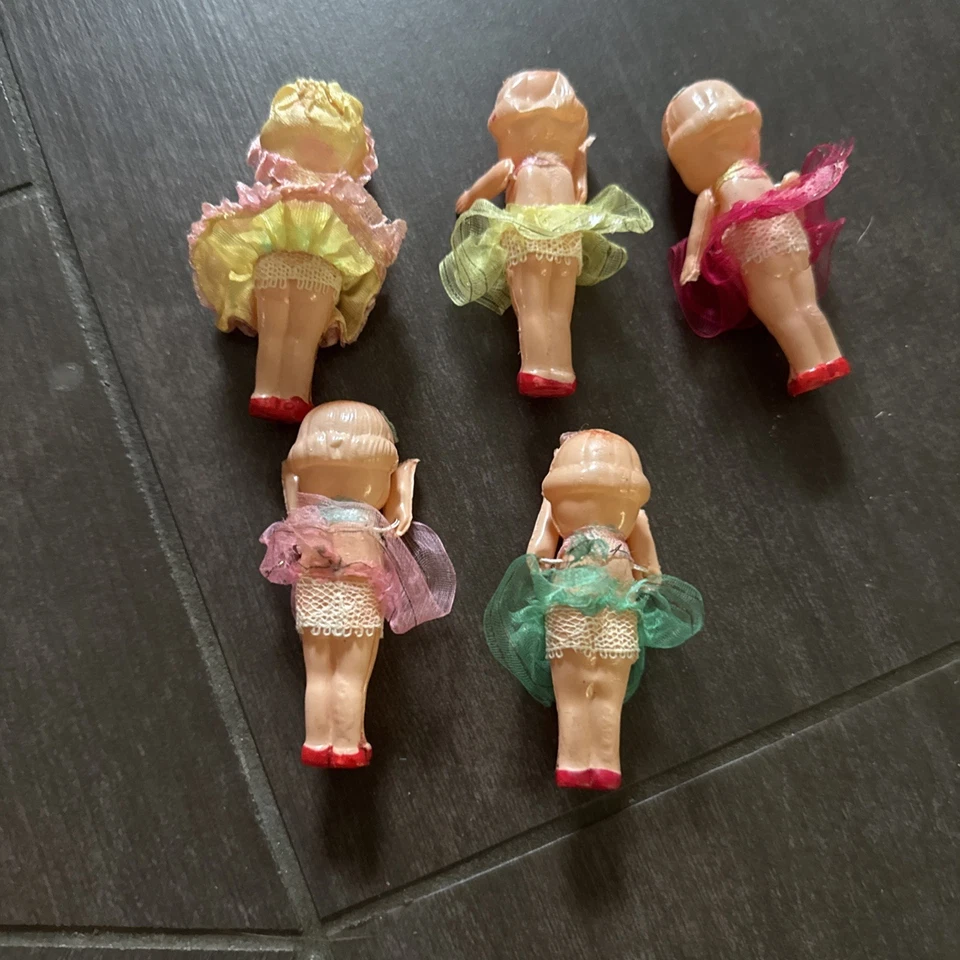 5 MUÑECAS KEWPIE DE CELULOIDE MINIATURA VINTAGE DE 2-1/4" CON BRAZOS ARTICULADOS Japón LEER Foto 3 de 4