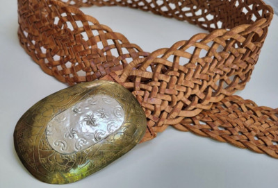 Chico’s Calvetti Silver Brass Tone Leather Slouch chained Belt.  Med. Chico main image 4