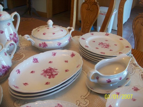 Schumann Germany US Zone Vtg Fushia Pink Floral Pattern 31 Piece Grouping - Picture 4 of 12