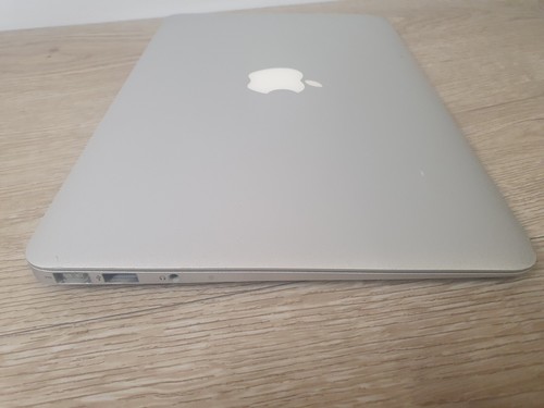 Apple MacBook Air 3,1 A1370 Late 2010 C2D SU9400 4GB Ram 120GB SSD with OS & AC - Picture 14 of 20