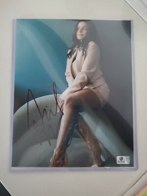 Ariel Winter Signed 8x10 Photo Autographed COA GAI GA Modern Family  Auto AU