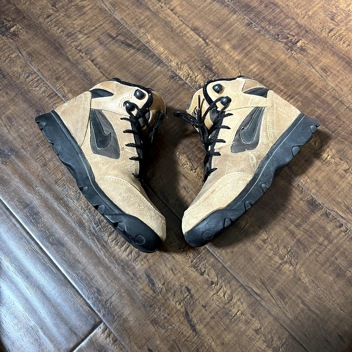 Vintage 90s Nike Air Tumalo II ACG Hiking Boots Women