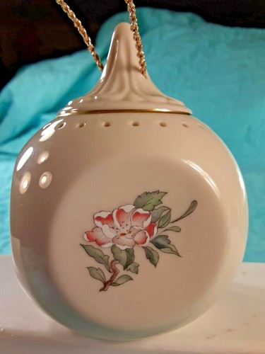 LENOX Floral Hanging Potpourri Holder Sachet Holder 4" Tall - Picture 3 of 12