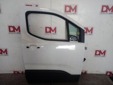 Porte avant et accessoires Peugeot 204