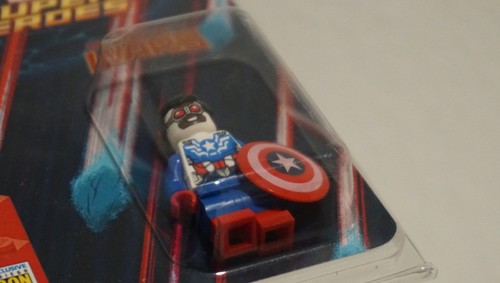 LEGO 2015 SDCC SAN DIEGO COMIC CON SAM WILSON CAPTAIN AMERICA MINIFIG MARVEL - Picture 3 of 5