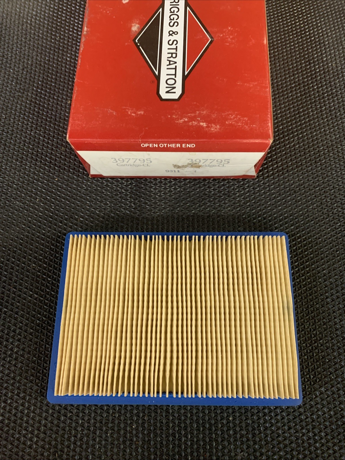 New Briggs & Stratton 397795 Air Filter Cartridge OEM Replacement ...