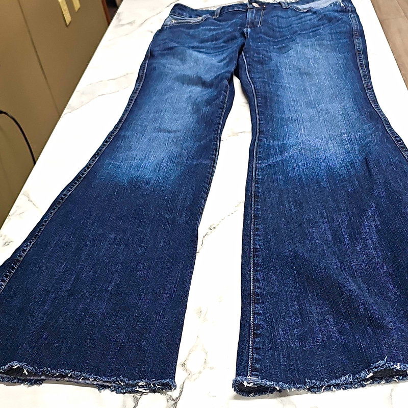 Ariat R.E.A.L. Men’s Bootcut Jeans Dark Wash Blue Denim Regular Fit 5-Pocket