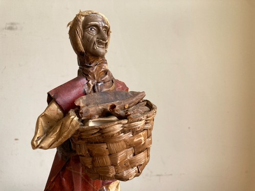 Vintage Pair Handcrafted Mounted Composite Mexican Folk Art Villager Figurines - Picture 10 of 21