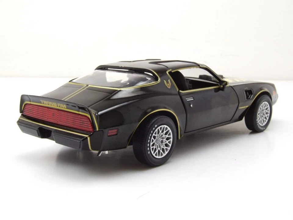 Pontiac Firebird Trans Am 1979 Nero Rocky 2 Modellino 1:24 Greenlight - Immagine 2 di 4