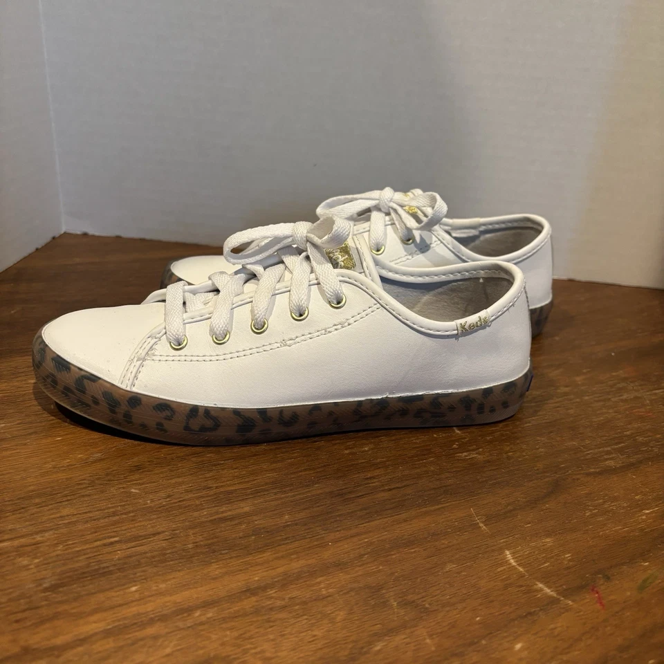 Tenis Keds de cuero blanco para niñas con ribete de leopardo, talla 3 Foto 2 de 4