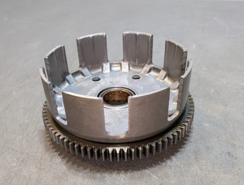 Carcasa cesta embrague Kawasaki KX60 KX65 Foto 2 de 3