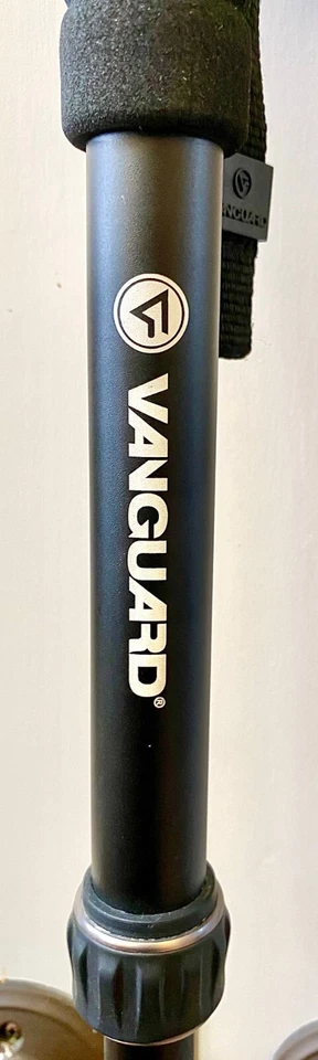 Vanguard Tracker AP-244 Monopod Aluminum Alloy Adjustable Rubber Ft -3 Stage Leg - Image 4 of 4