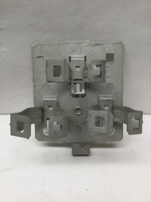 ERICO CADDY SBT18 Conduit Mounting Plate W/ 16M41 Snap Close Conduit Clamp 15PCS