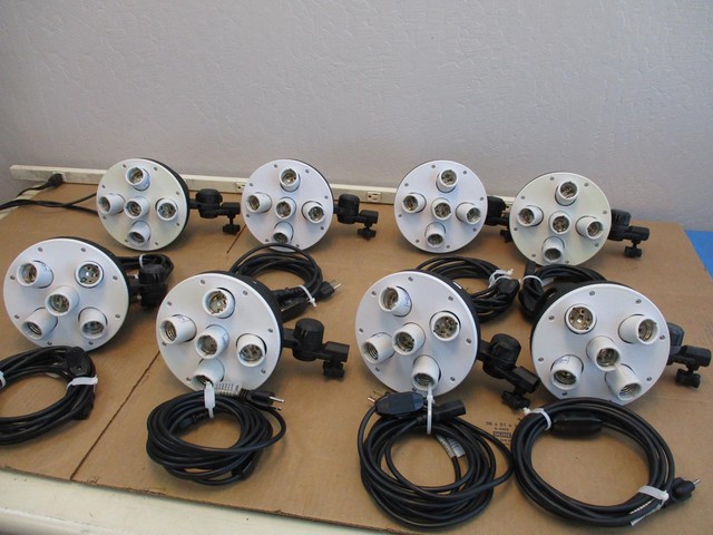 WESTCOTT LOT OF 8 D5 5-SOCKET FLUORESENT CONSTANT LIGHT WESTCOTT LOT OF 8 D5 5-SOCKET FLUORESENT CONSTANT LIGHT
