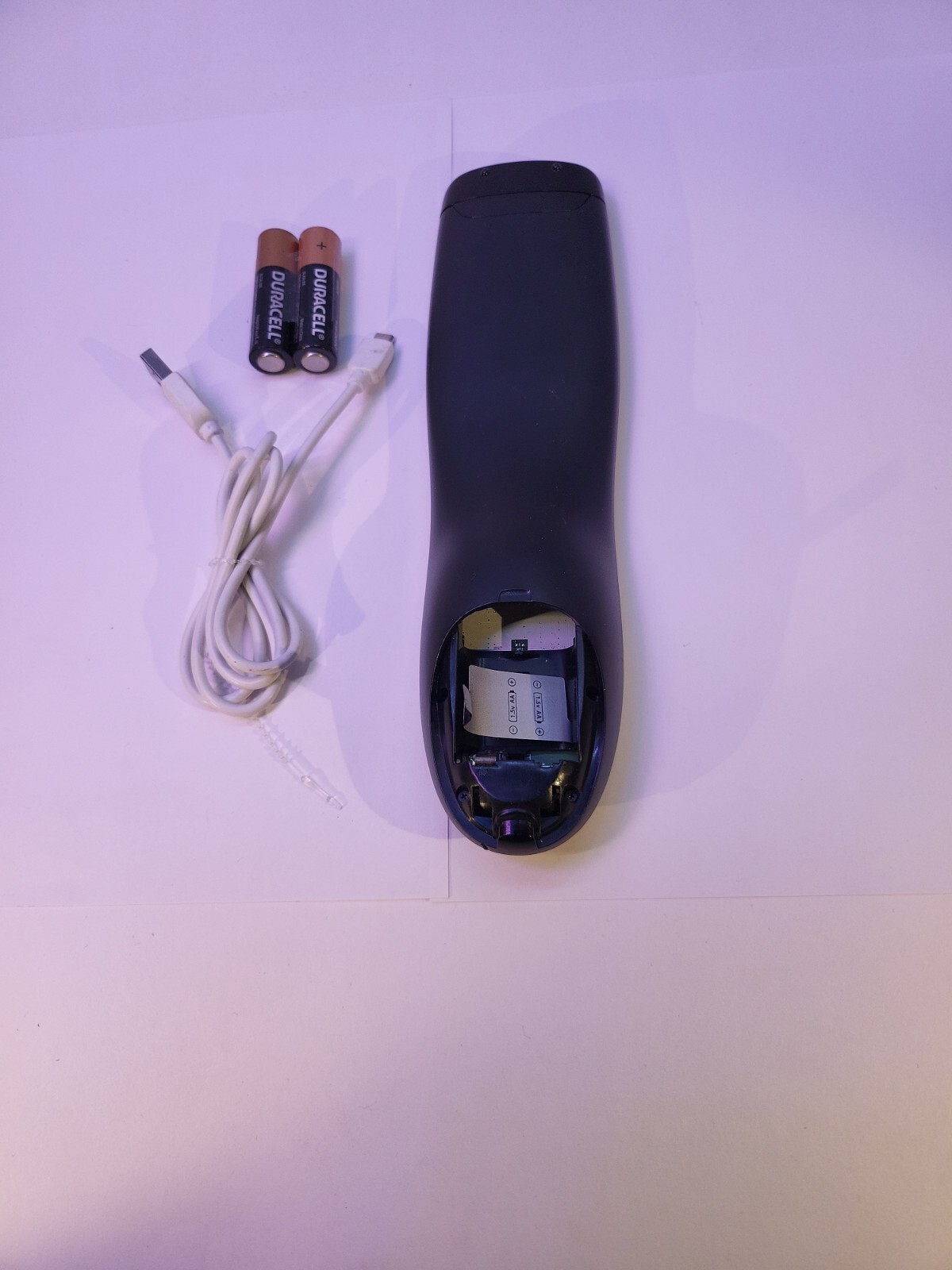 Logitech Logi Harmony 650 Smart Universal Remote Control +Alkaline Batteries. 