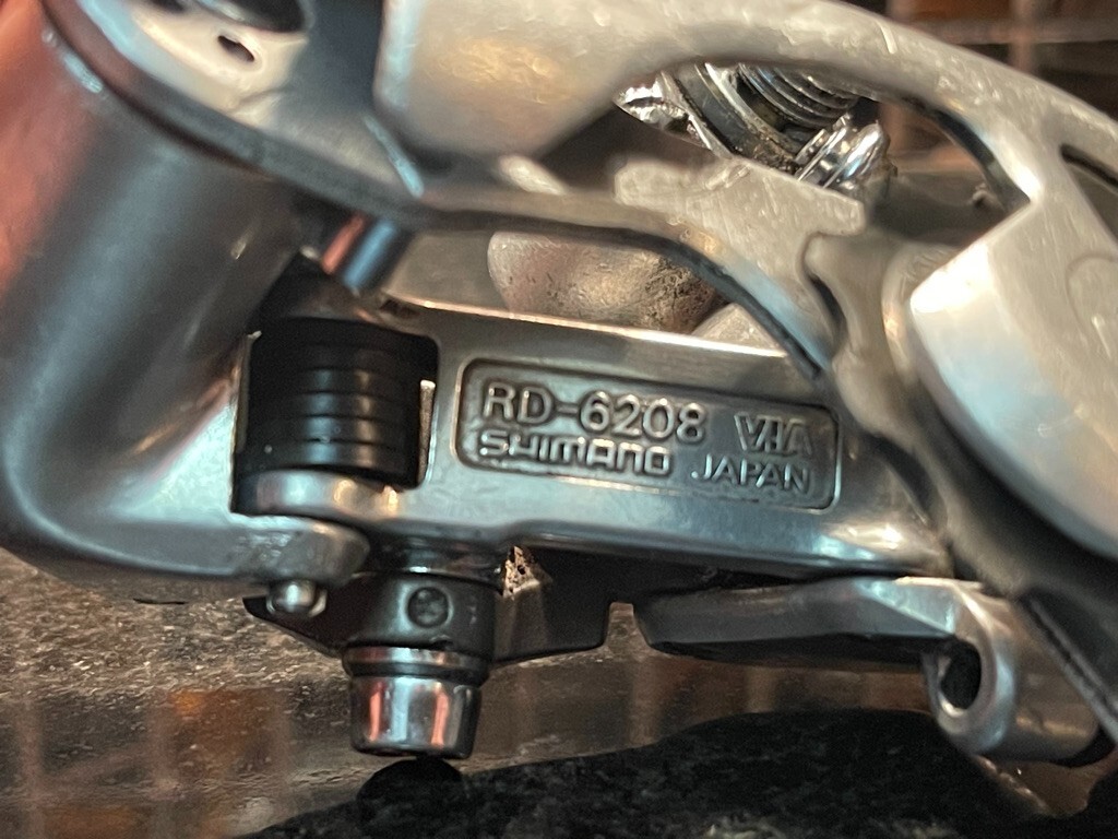 Dérailleur Arrière Shimano 600 SIS RD-6208 - 8 Vitesses - Cage Courte - Occasion