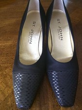 St. John Sequins front Canvas Black pumps Size 6 GORGEOUS