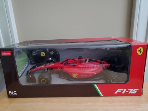 Rastar 2.4 GHz R/C F1 Car Ferrari F1-75 Scale 1:18 - Picture 5 of 9