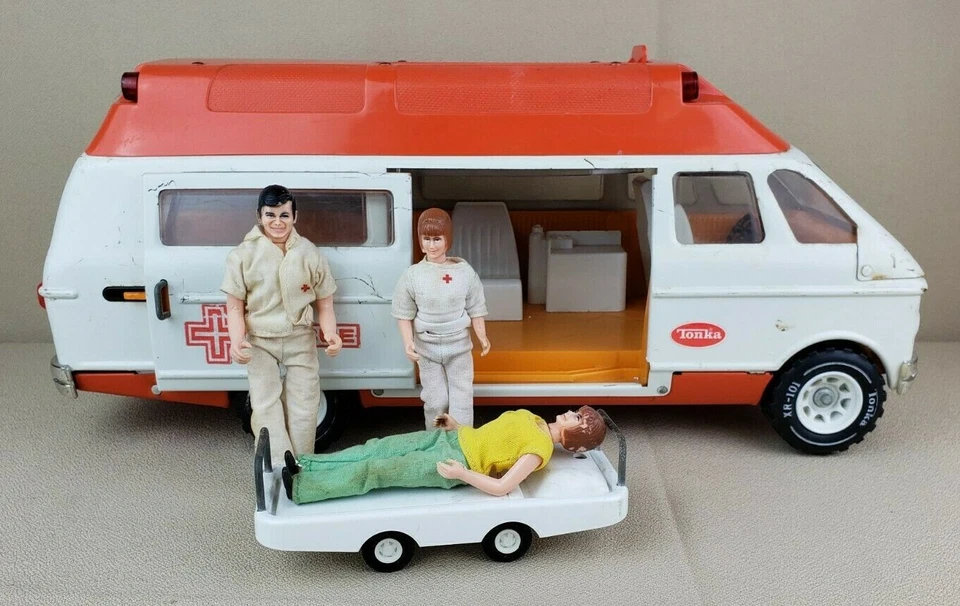 VTG 1970s Tonka Rescue Van Ambulance Pressed Steel Toy Vehicle Gurney 3 People - Image 2 of 4