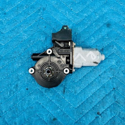 2011 2013 Infiniti M56 Rear White Window Regulator Motor OEM 827311MA0A