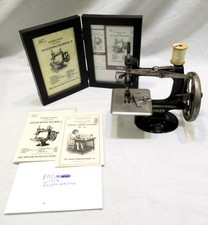 Antique 1914 SINGER No. 20 Child's Sewing Machine w/Original Box & Instructions