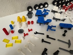 LEGO 9247 Town: Community Workers Set #9247-2 from 2006 - 100% Complete