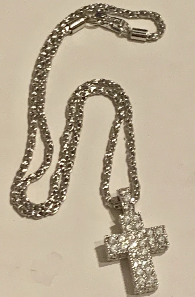 Collar Colgante Cruz Brillante Cristal Swarovski Foto 4 de 4