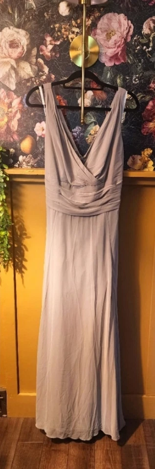 Vestido sin mangas David's Bridal Mercury largo de gasa con sobrepelliz talla 16 Foto 3 de 3