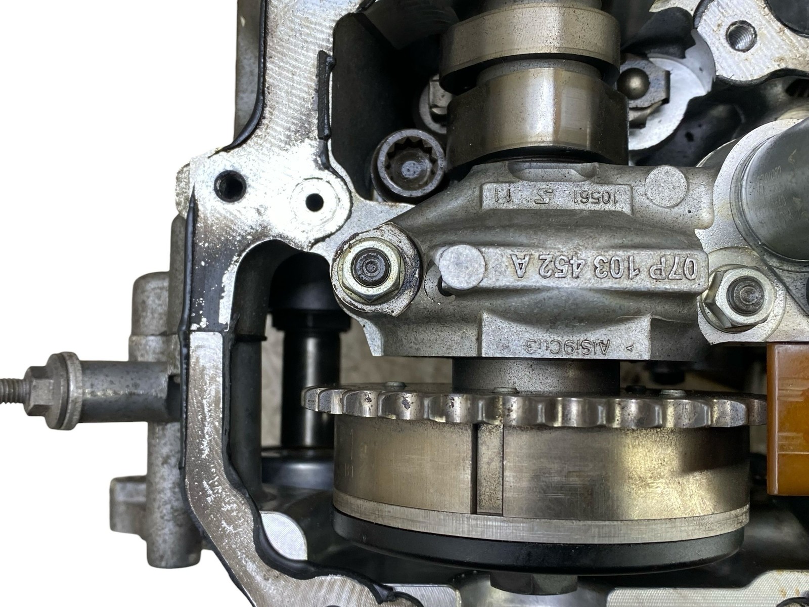 2017 BENTLEY BENTAYGA 6.0L W12 RIGHT ENGINE CYLINDER HEAD *FLOOD RECOVERY*