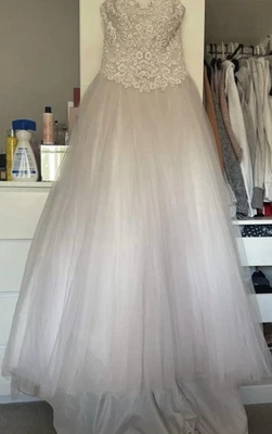 Beaded Lace Sweetheart Ball Gown Justin Alexander Wedding Dress 4034 - Image 1 of 4