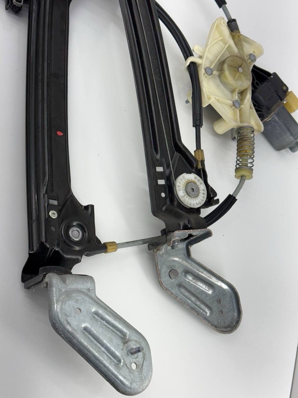 2014-2016 Maserati Ghibli Rear Right Side Door Window Regulator w/ Motor 425