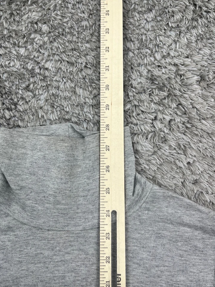 Yansi Fugel Sweater Women Medium Gray Metallic Turtleneck Lightweight Pullover - Image 4 of 4