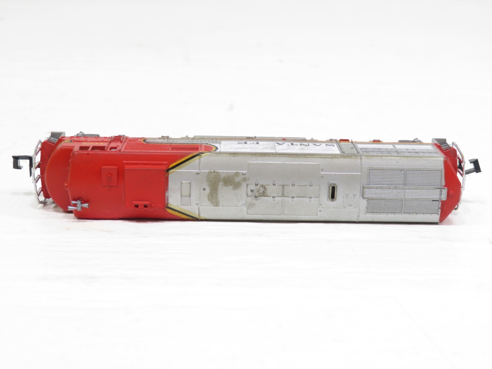 Minitrix 2012 N Santa Fe Diesel Locomotive #405 As-Is | eBay