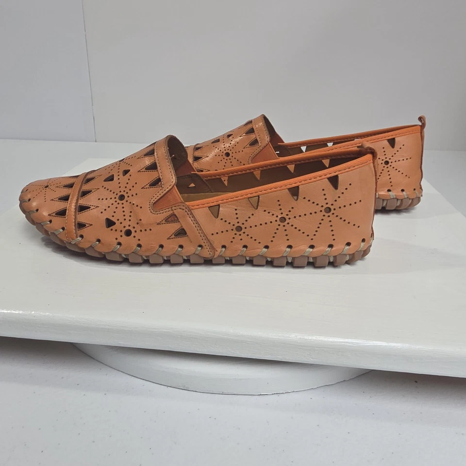 Spring Step Shoes Womens Size EU 40 Tan Leather Perforated Slip On Flat Loafers - Image 4 of 4