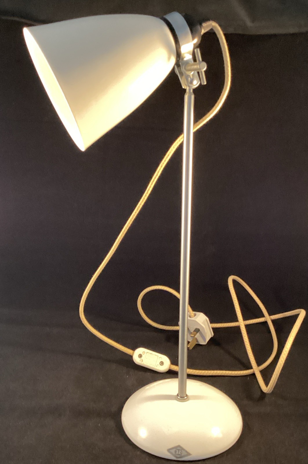 Original BTC Medium Hector Dome Table Lamp