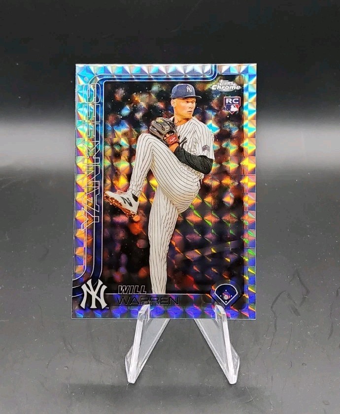 2025 Topps Chrome #81 Will Warren Geometric Refractors