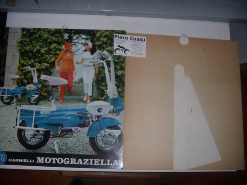 MOTOGRAZIELLA 2+2 GIRLS in GARDEN PUBBLICITA' CARTONCINO DA APPENDERE E DA BANCO - 第 1/1 張圖片