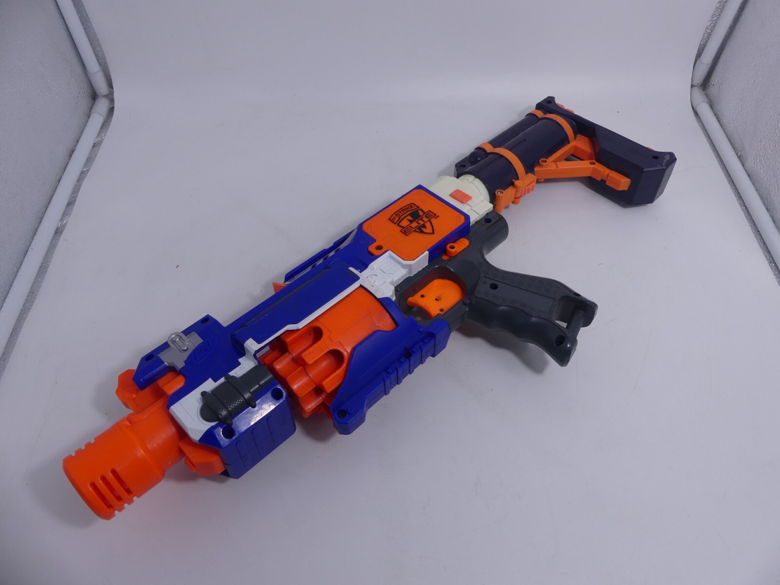 Pistola bláster de dardos motorizada Nerf N-Strike Elite Stockade