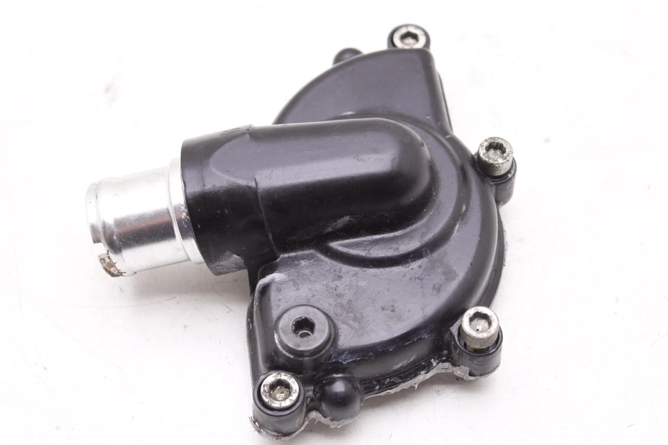 08 DUCATI 848 OEM ENGINE WATER COOLANT PUMP COVER R9.BX19 - Imagem 3 de 4