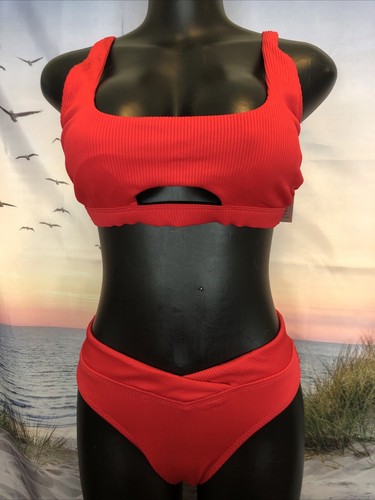 NWT Cupshe Two Piece Swimsuit Size Large Red Textured Hole Cut Out
