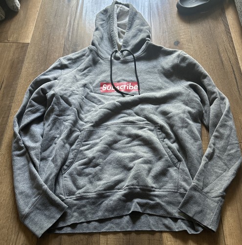 Ateyo Graphic Hoodie “SUBSCRIBE” Large