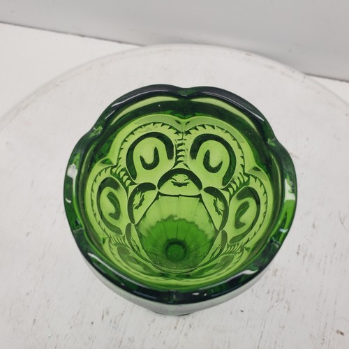 L.E. Smith Green Moon And Stars 6 1/4" Vase - Picture 4 of 5